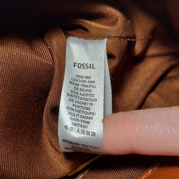 FOSSIL Crossbody Purse Soft Genuine Leather Bag Saddle Brown w Gold Key Charm - Picture 14 of 16